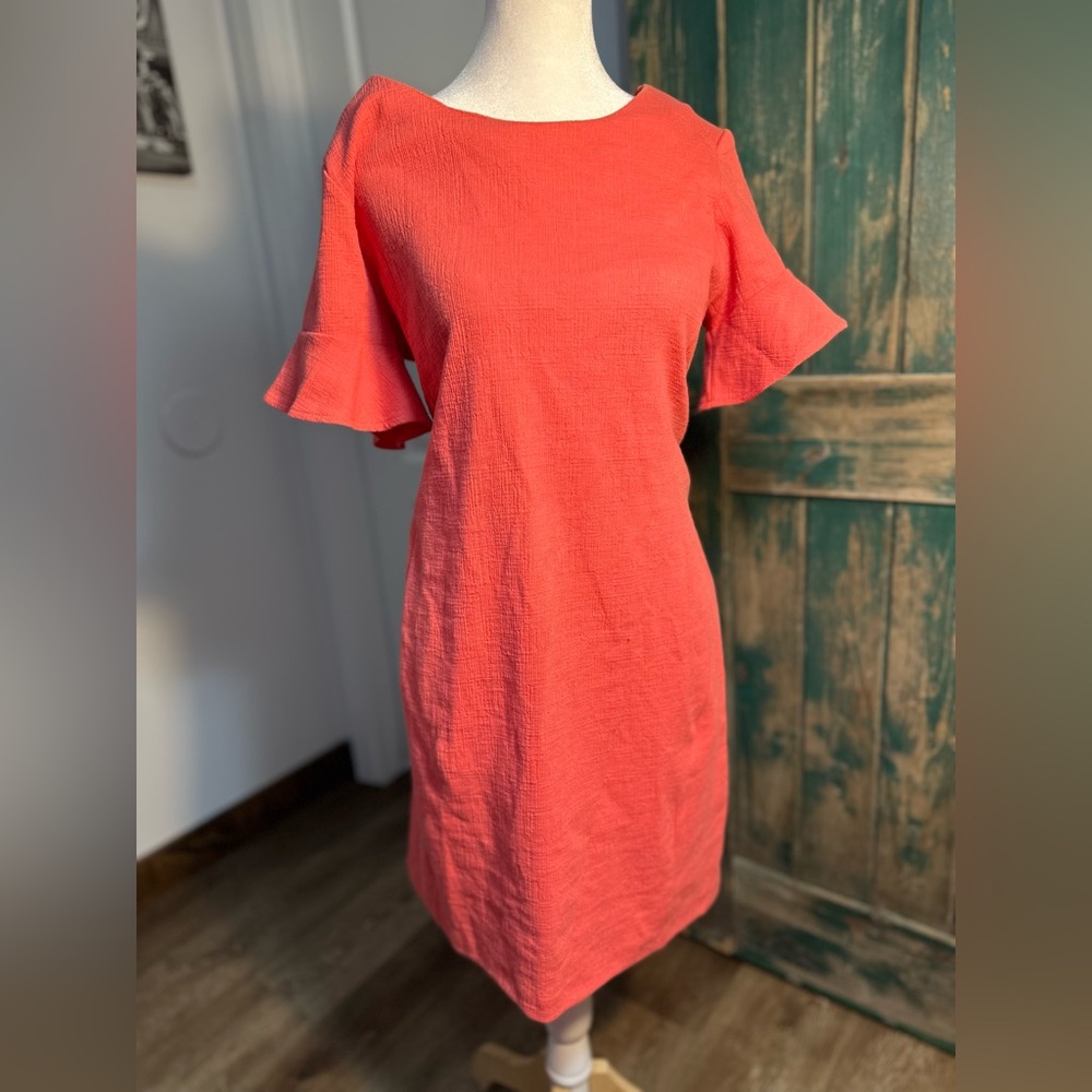 Tahari Dress Women size 6 sheath coral
Flutter bell Sleeve Stretch Back
Zip - Picture 9 of 13